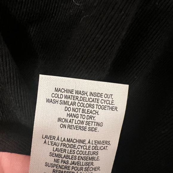 Girlfriend-Fit Ribbed Tee - PENN. Essentials - Picture 10 of 11